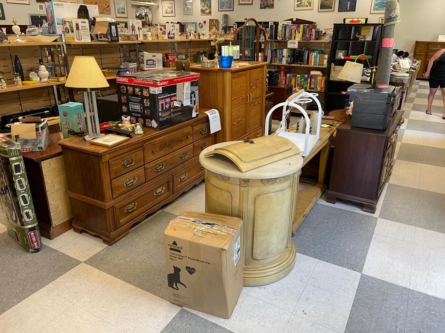 Gallery Pickers Discount & Thrift Store