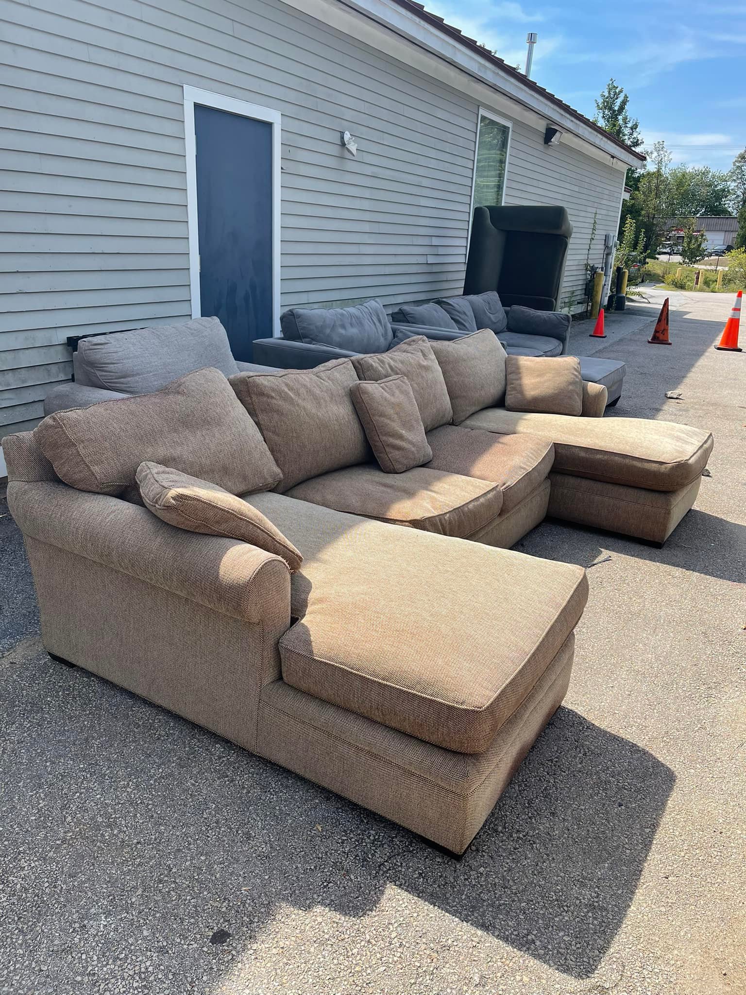 Gallery Pickers Discount & Thrift Store